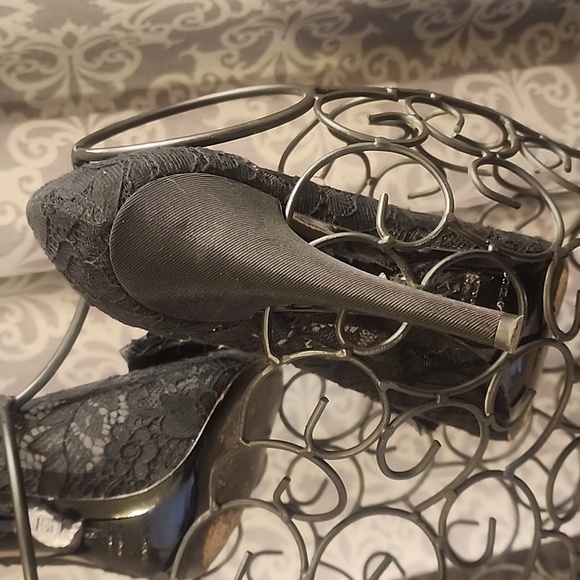 Dolce & Gabbana Black Lace w/bow heels size 39/9  Made in Italy - Picture 4 of 8